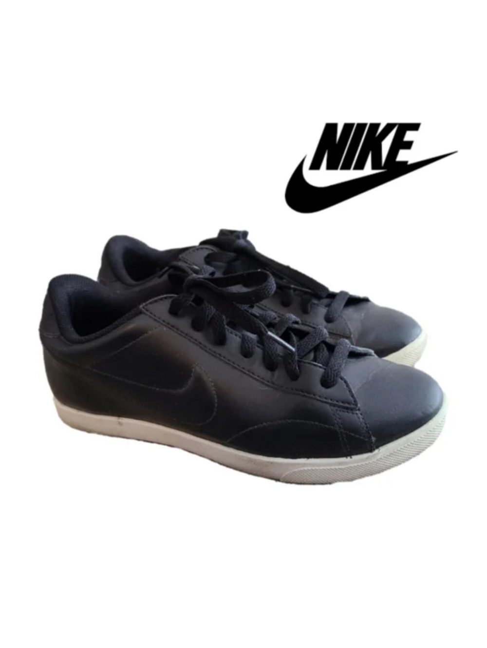 6.5 Nike Women's Black Leather Sneakers